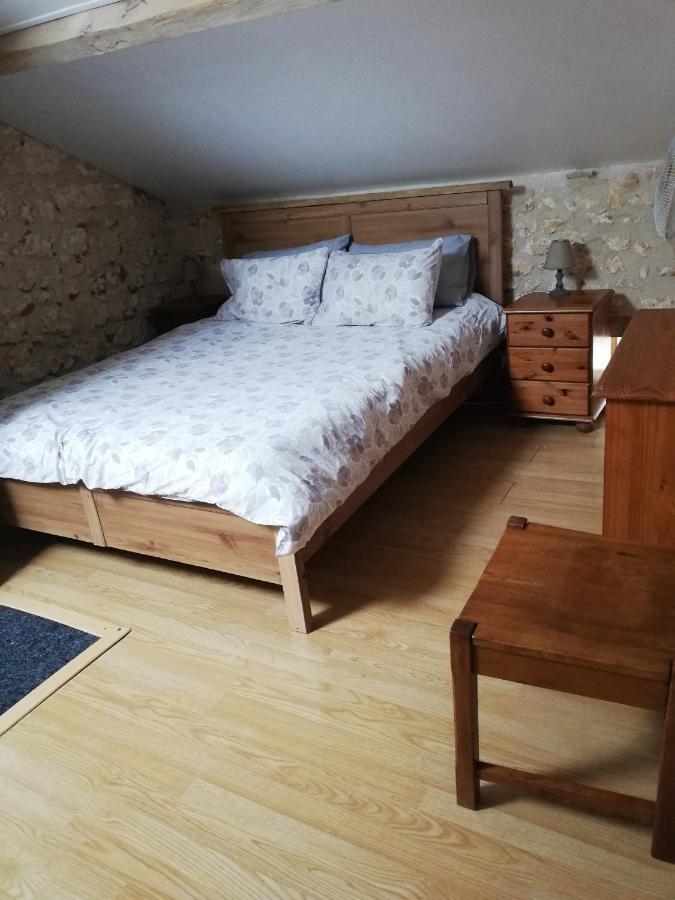 Apartment Le Buguet Saint-Antoine-Cumond المظهر الخارجي الصورة